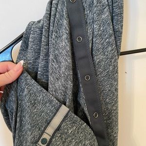 Lululemon multipurpose wrap around scarf